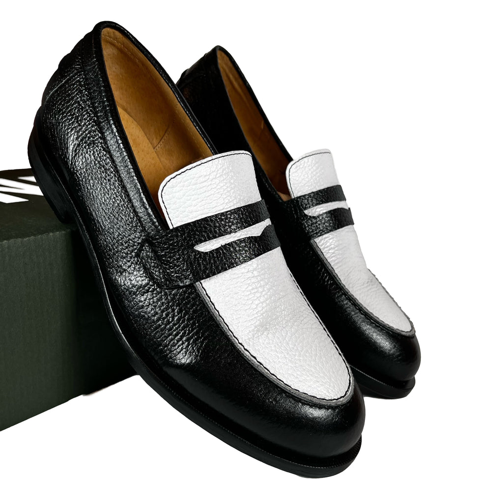 Penny loafer black & white