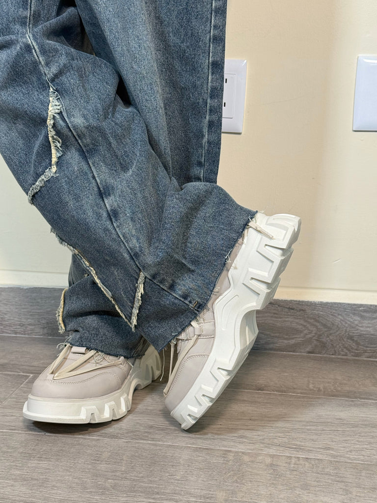 LUTT off white